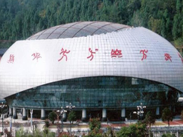 樟树体育中心球形网架加工安装